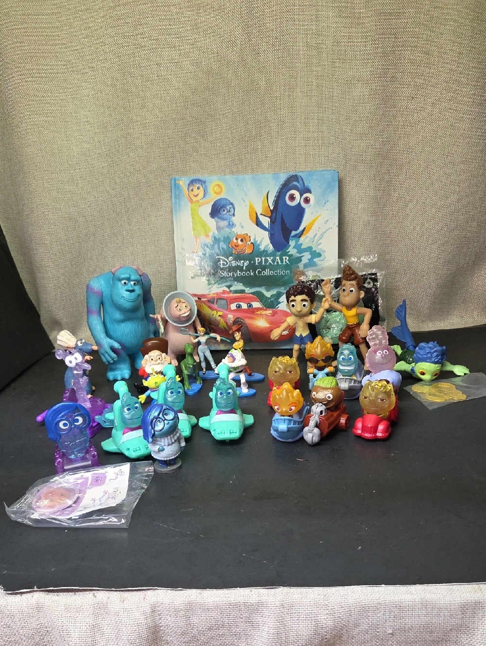 Disney Pixar Bundle‎